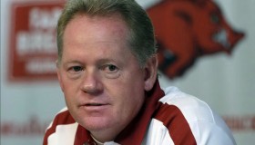 la-bobby-petrino-injured-in-motorcycle-acciden-001